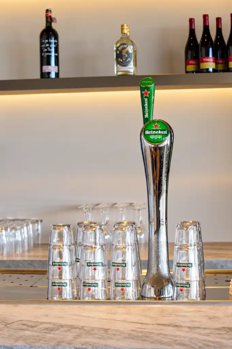 Skybox D'n Bossche Trots, tap op de bar