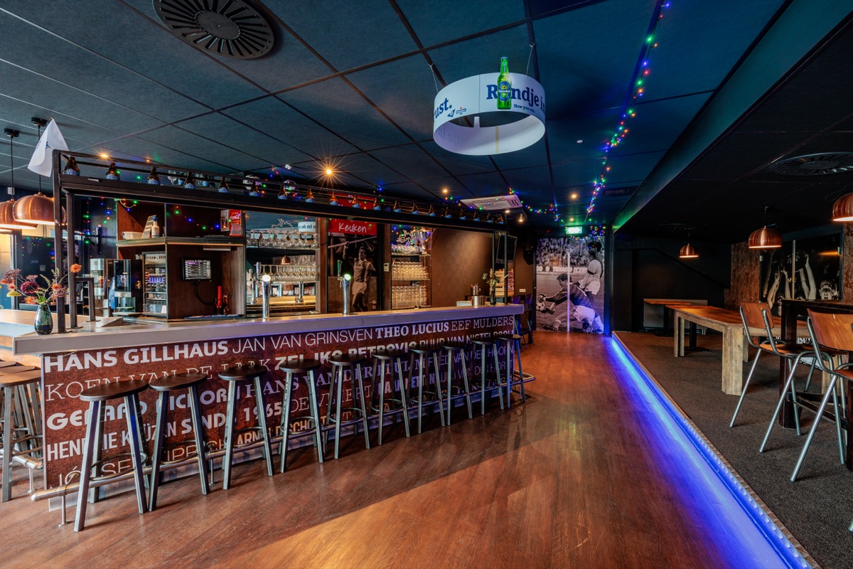 De Sliert, bar en keuken